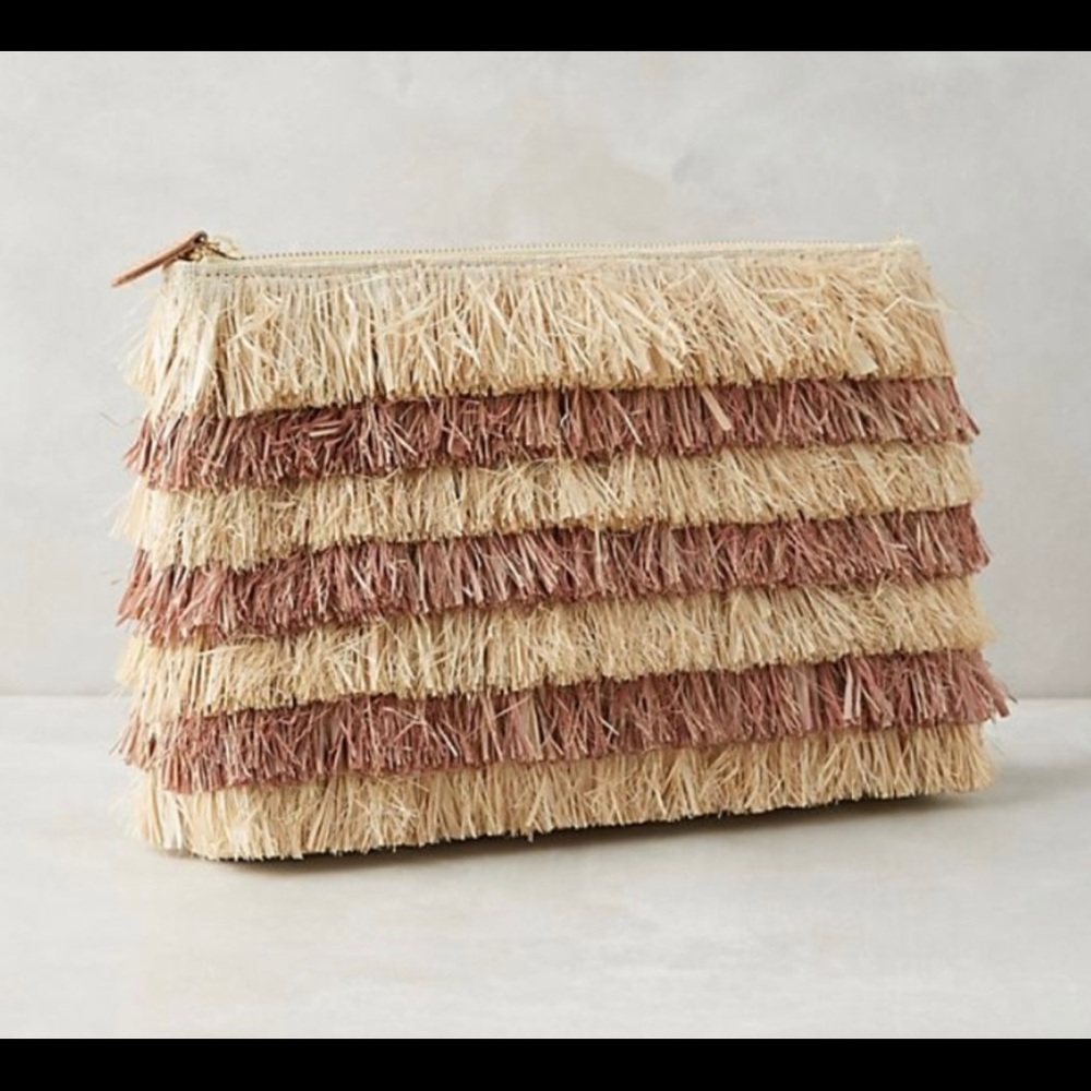 Kayu straw clutch